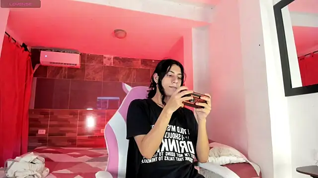 Snapshot of angel_hass18 chatting on 06-03-26, 03:09 angel hass18 online show from 06-03-26, 03:09