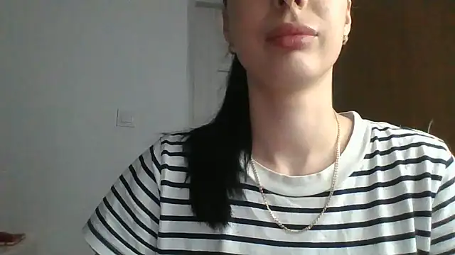 Snapshot of _MiaFlame_ chatting on 06-17-26, 09:38 MiaFlame online show from 06-17-26, 09:38