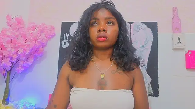 Snapshot of kilyetvera chatting on 05-20-26, 05:24 kilyetvera online show from 05-20-26, 05:24