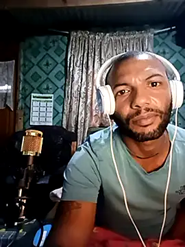 Snapshot of Camodick chatting on 01-27-25, 03:47 Camodick online show from 01-27-25, 03:47