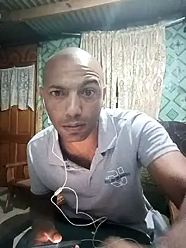 Snapshot of Camodick chatting on 02-15-25, 11:36 Camodick online show from 02-15-25, 11:36