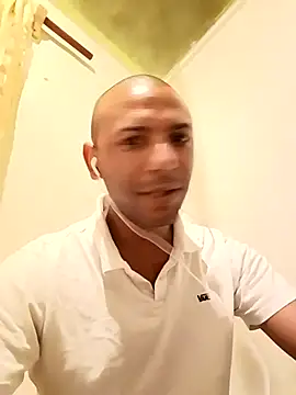 Snapshot of Camodick chatting on 02-16-25, 07:27 Camodick online show from 02-16-25, 07:27