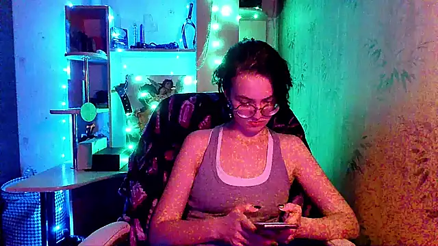 Snapshot of Alessa_Kiss chatting on 05-21-26, 12:56 Alessa Kiss online show from 05-21-26, 12:56