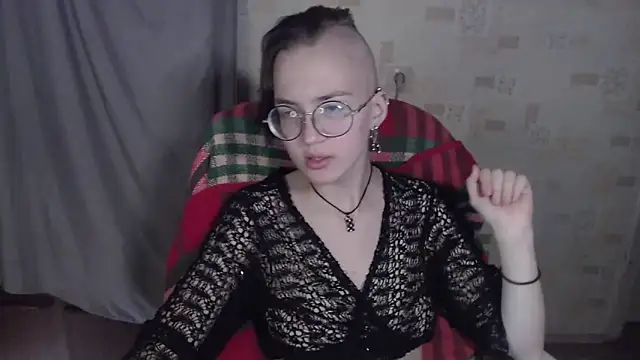 Snapshot of Alessa_Kiss chatting on 06-10-26, 01:54 Alessa Kiss online show from 06-10-26, 01:54