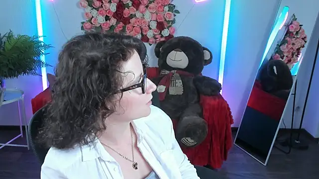 AureliaGleam online show from 05-09-26, 09:36