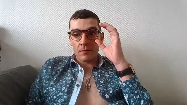 MisterRomXxdick online show from 05-07-26, 09:25