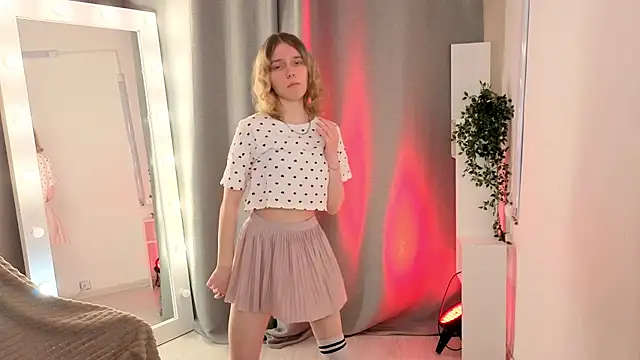 MilanaRayy online show from 05-26-26, 05:14