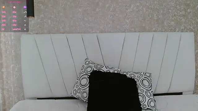 Snapshot of AliceSmity__ chatting on 05-10-26, 11:59 AliceSmity online show from 05-10-26, 11:59