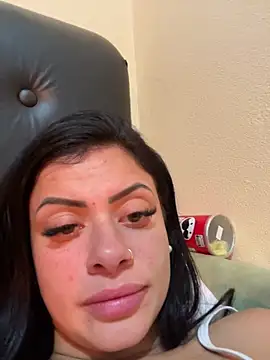 Snapshot of belababyy chatting on 05-21-26, 11:23 belababyy online show from 05-21-26, 11:23