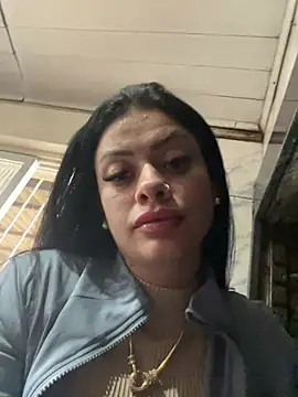 Snapshot of belababyy chatting on 06-11-26, 03:10 belababyy online show from 06-11-26, 03:10