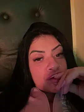 Snapshot of belababyy chatting on 06-20-26, 01:41 belababyy online show from 06-20-26, 01:41