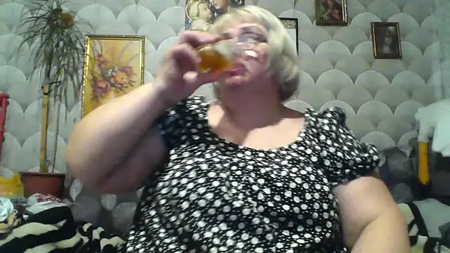 MarinaFarina53 online show from 05-31-26, 06:09