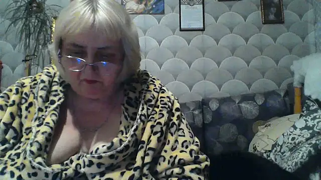 MarinaFarina53 online show from 06-15-26, 08:55