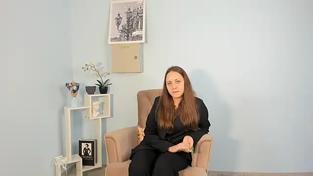 KarineDenick online show from 05-12-26, 06:32