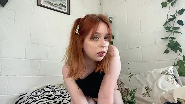 Snapshot of Amber__Fox chatting on 06-11-26, 10:02 Amber Fox online show from 06-11-26, 10:02