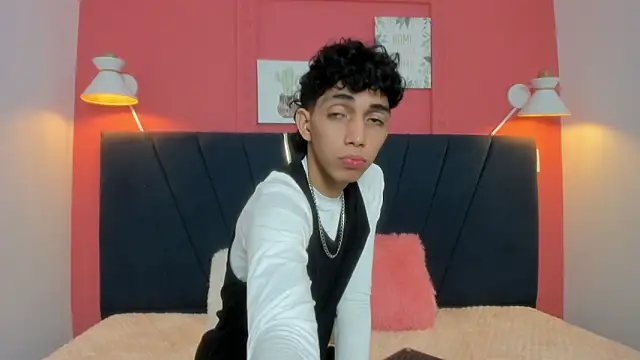 Snapshot of ero_boy40 chatting on 06-12-26, 04:00 ero boy40 online show from 06-12-26, 04:00