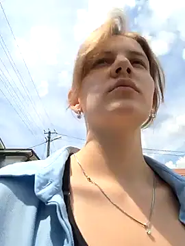 Snapshot of mooniekiss chatting on 06-24-26, 08:46 mooniekiss online show from 06-24-26, 08:46