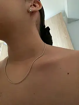 fluffylips online show from 06-25-26, 11:59