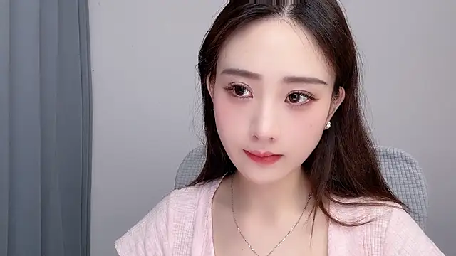 Snapshot of _222Mia chatting on 06-25-26, 04:23 222Mia online show from 06-25-26, 04:23