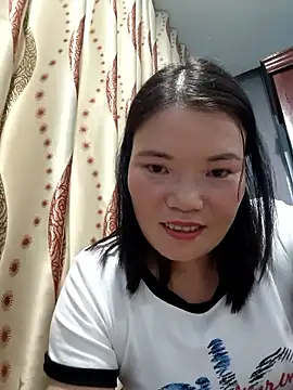 Snapshot of -Trici- chatting on 05-20-26, 07:20 -Trici- online show from 05-20-26, 07:20