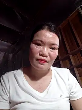 Snapshot of -Trici- chatting on 06-03-26, 03:06 -Trici- online show from 06-03-26, 03:06