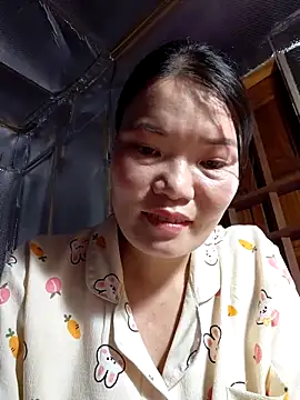 Snapshot of -Trici- chatting on 06-05-26, 03:46 -Trici- online show from 06-05-26, 03:46