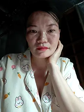 Snapshot of -Trici- chatting on 06-08-26, 07:36 -Trici- online show from 06-08-26, 07:36