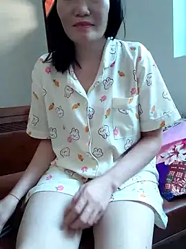 Snapshot of -Trici- chatting on 06-11-26, 01:16 -Trici- online show from 06-11-26, 01:16