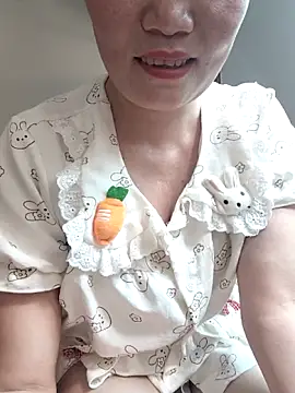Snapshot of -Trici- chatting on 06-22-26, 03:19 -Trici- online show from 06-22-26, 03:19