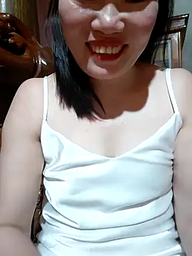 Snapshot of -Trici- chatting on 07-23-26, 03:54 -Trici- online show from 07-23-26, 03:54