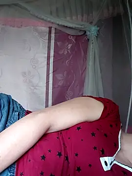 Snapshot of -Trici- chatting on 08-07-26, 06:04 -Trici- online show from 08-07-26, 06:04