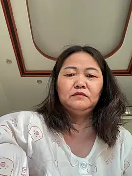 Snapshot of hannzn chatting on 06-15-26, 10:23 hannzn online show from 06-15-26, 10:23