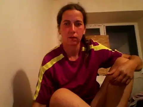 Snapshot of DanicaFey chatting on 06-01-26, 06:42 DanicaFey online show from 06-01-26, 06:42