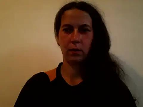 Snapshot of DanicaFey chatting on 06-11-26, 05:22 DanicaFey online show from 06-11-26, 05:22