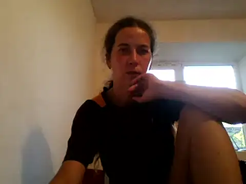 Snapshot of DanicaFey chatting on 06-27-26, 05:29 DanicaFey online show from 06-27-26, 05:29