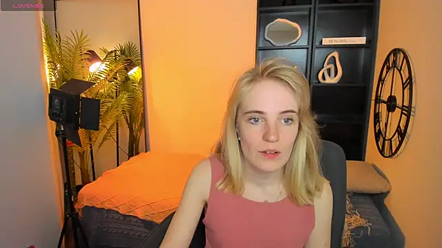 IrmaRonn online show from 05-25-26, 10:43