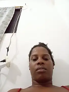 Snapshot of momspretty chatting on 05-27-26, 01:57 momspretty online show from 05-27-26, 01:57