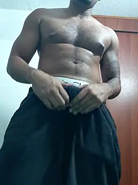 Snapshot of AndrssGold chatting on 06-10-26, 06:56 AndrssGold online show from 06-10-26, 06:56