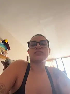 Snapshot of pamela_morena chatting on 06-02-26, 03:47 pamela morena online show from 06-02-26, 03:47