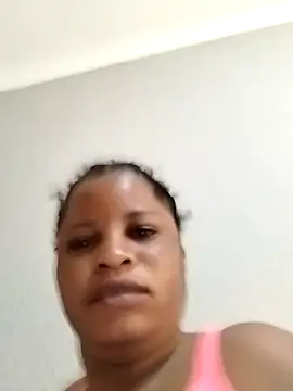 Snapshot of JuicyHoney_01 chatting on 06-28-26, 05:35 JuicyHoney 01 online show from 06-28-26, 05:35