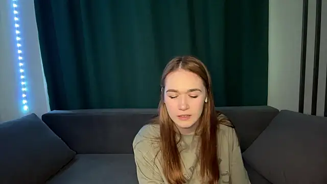 MargieZorens online show from 06-08-26, 02:50