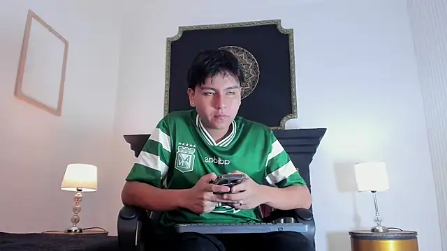 Snapshot of _maximo_1 chatting on 06-09-26, 01:34 maximo 1 online show from 06-09-26, 01:34