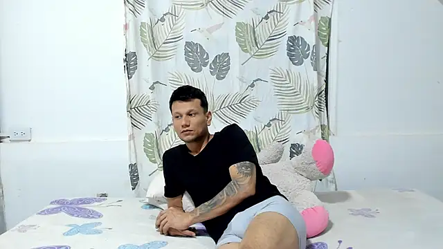 HannaSexMatheuw online show from 06-28-26, 01:00