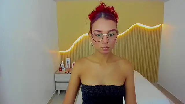 GINAMORELO online show from 06-10-26, 01:21