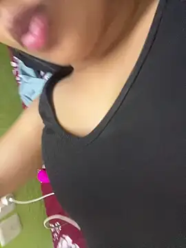angelaura99 online show from 07-16-26, 12:11