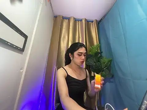 Snapshot of RoseAmarie chatting on 07-28-26, 05:01 RoseAmarie online show from 07-28-26, 05:01