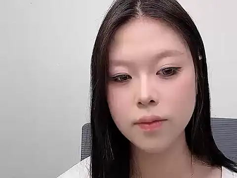 Louise59  online show from 05-19-26, 04:30