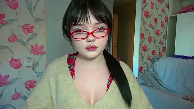 Snapshot of DarkxFoxy chatting on 06-19-26, 05:06 DarkxFoxy online show from 06-19-26, 05:06