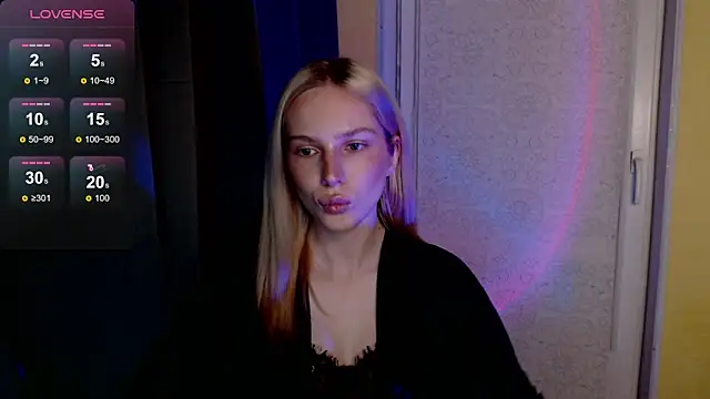 Snapshot of MichelleVelour chatting on 05-12-26, 05:54 MichelleVelour online show from 05-12-26, 05:54