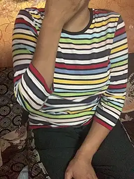 Snapshot of NRI_brutal_couple chatting on 07-04-26, 12:55 NRI brutal couple online show from 07-04-26, 12:55